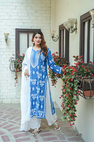 3D chikankari muslin kurta
